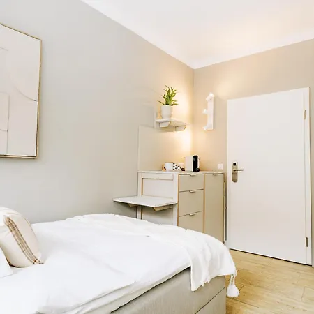 Aparthotel Youpartments - Zentrale Micro 3*